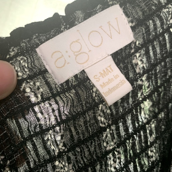 Off the shoulder maternity shirt - Picture 2 of 3